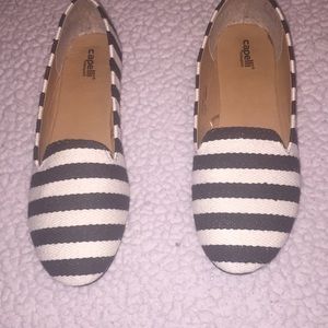 Black and White striped flats (sz 8)